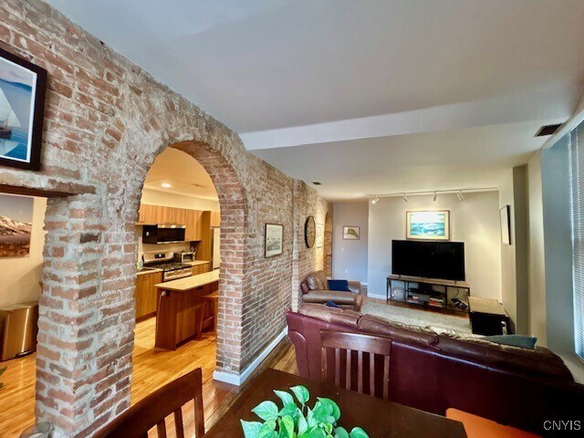 Foto del edificio - 309 S Franklin St