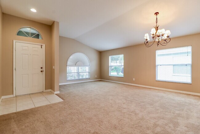 Building Photo - 7602 Citrus Blossom Dr