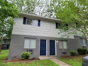 Building Photo - The Heights Townhomes