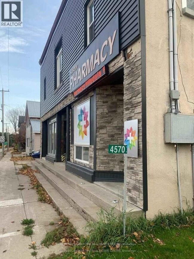 Building Photo - 4570 Penetanguishene Rd