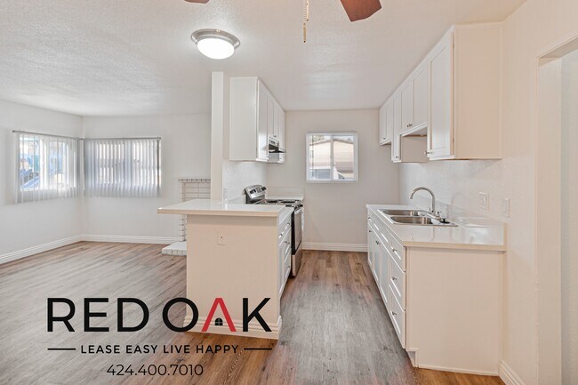 Foto del edificio - Beautiful Two Bedroom with a Spacious Open...