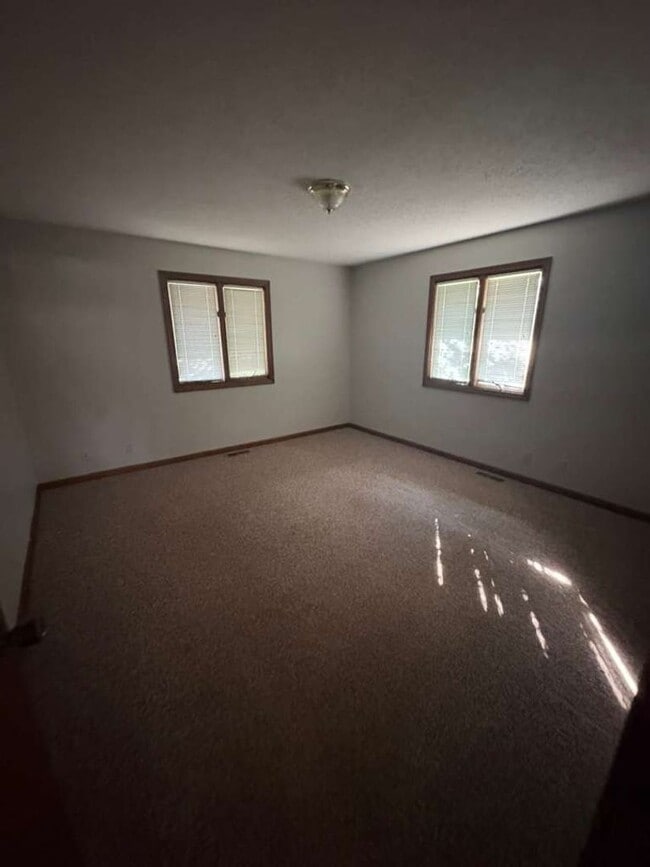 Foto del edificio - 24159 Evergreen Ct