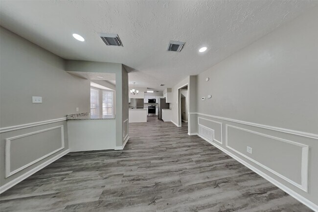 Foto del edificio - 16054 Pinyon Creek Dr
