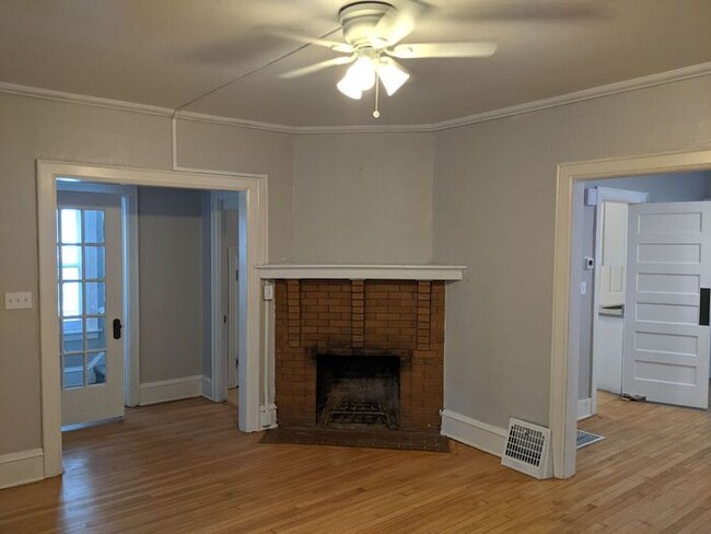 Building Photo - Two Story Bungalow