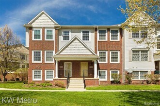 Building Photo - 788 Eagle Dr