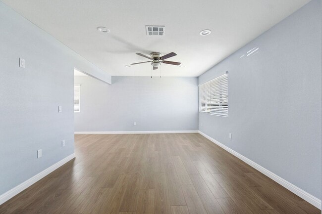 Foto del edificio - HALF OFF 1ST MONTH RENT- 2 Bedroom/ 2 bath...