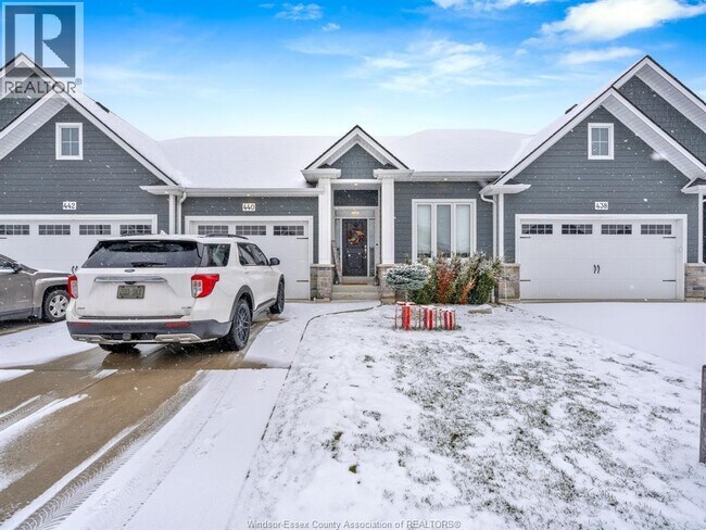 Building Photo - 440 Brunmar Cres