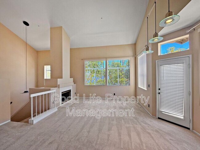 Building Photo - 11382 Via Rancho
