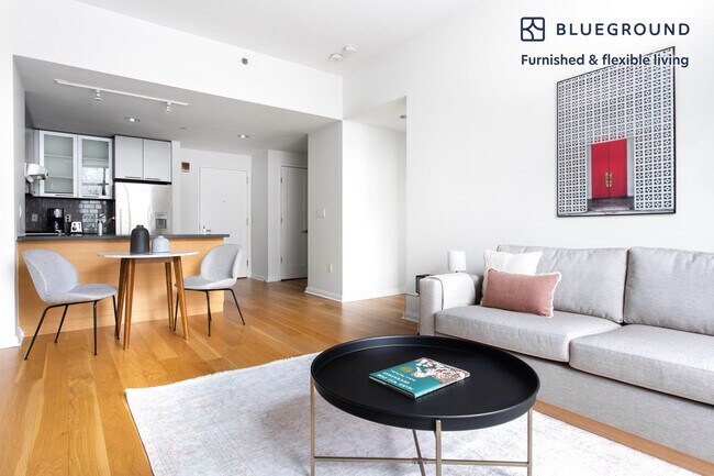 Foto del edificio - 303 Third Street-FL1-ID387