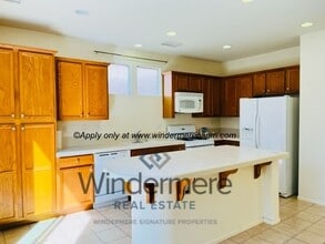 Building Photo - 130 Penhow Cir