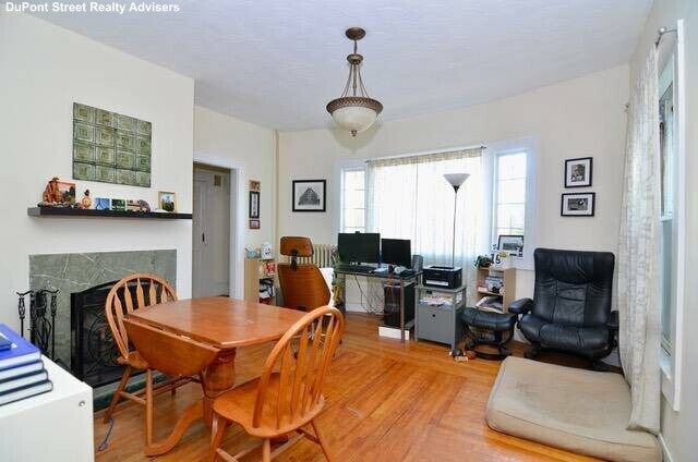 Primary Photo - 74 Sydney St