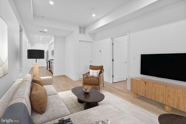 Foto del edificio - 5230 Georgia Ave NW