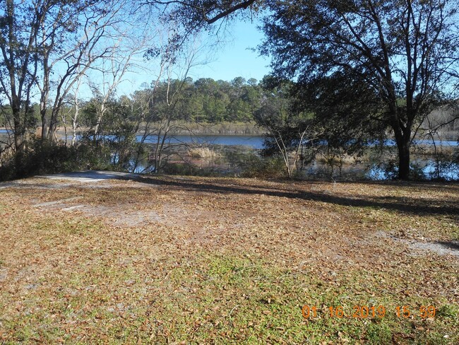 Foto del edificio - Lake Front Property