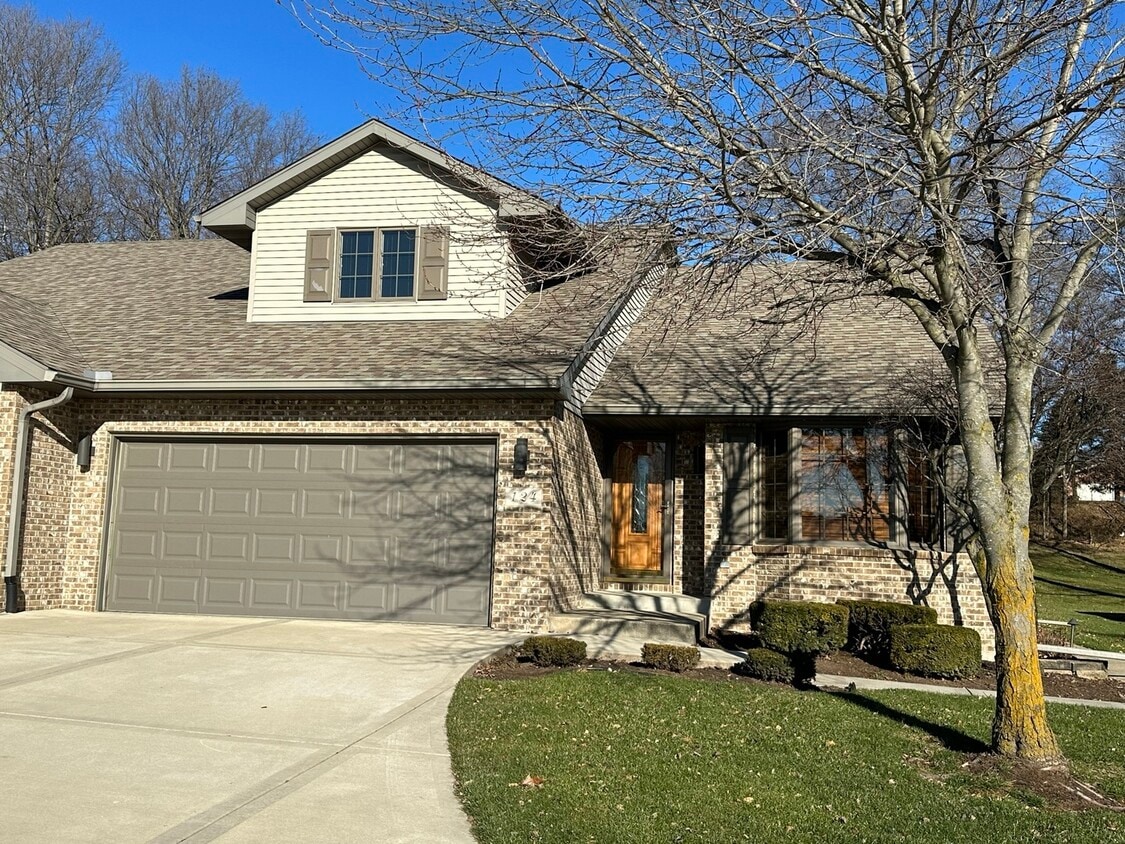 124 Pack Ct, Morris, IL 60450 Condo for Rent in Morris, IL