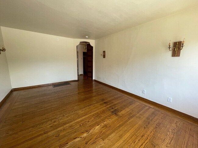 Building Photo - Cozy 2 Bed 1 Bath in Berkeley