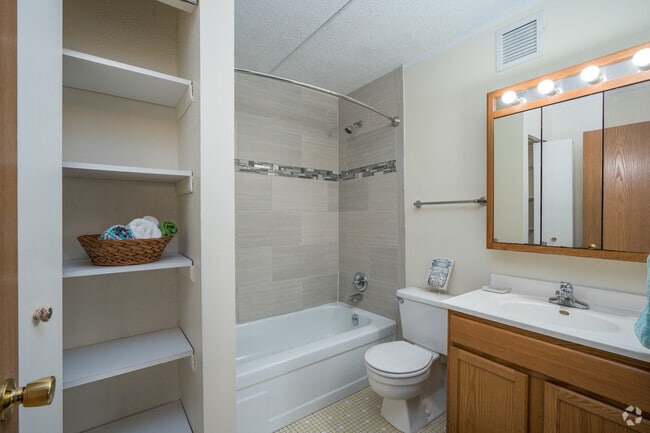 2BR Updated Bathroom - River Bluff Apartments