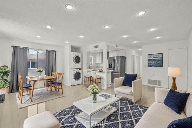 Building Photo - 28121 Robin Ave