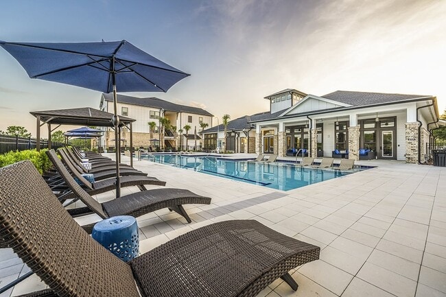 Building Photo - The Clarke at Kendall Town Apartments