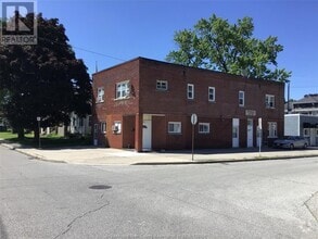 Building Photo - 121b Hanna St W