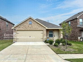 Building Photo - 3213 Perman Dr