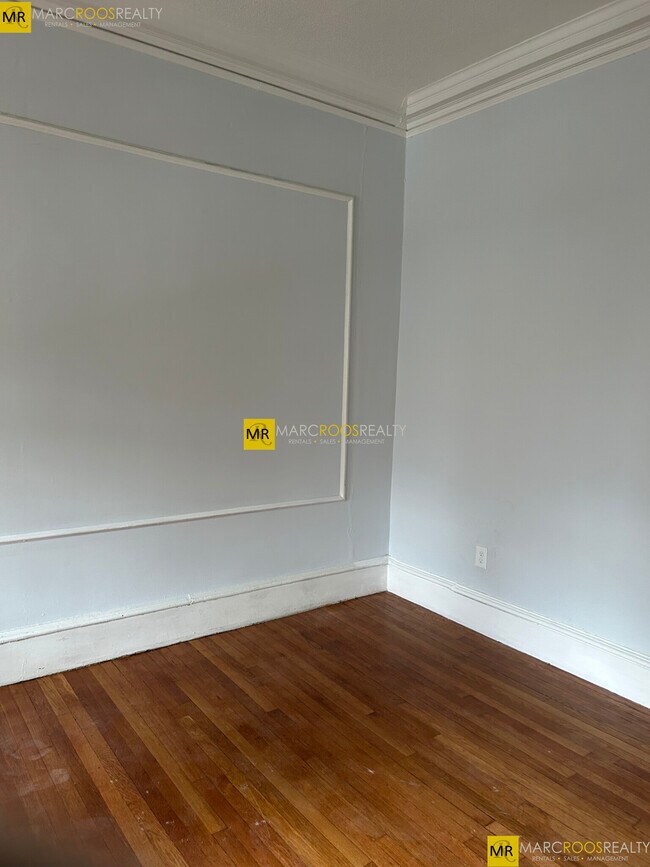 Building Photo - 408 Beacon St