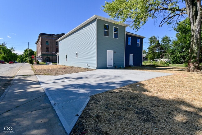 Building Photo - 1002 Eugene St