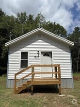 Building Photo - 1520 Race Track Rd