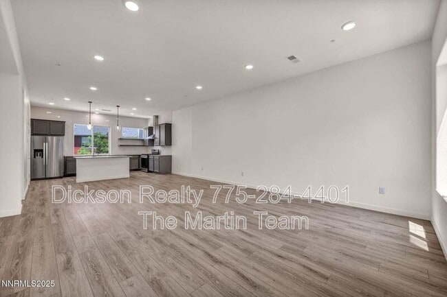 Foto del edificio - 557 California Ave