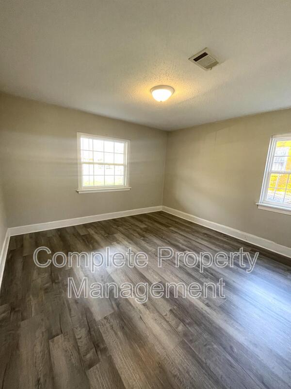 Foto del edificio - 713 W Patton Ave