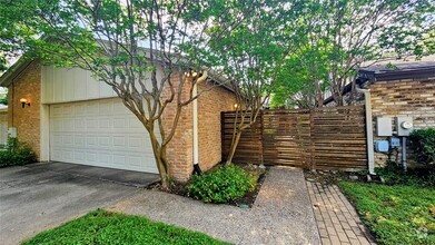 Building Photo - 7921 Ridgeline N
