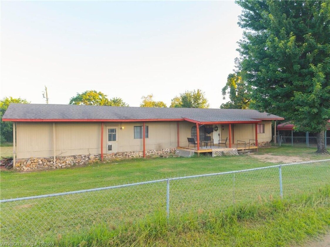 Foto principal - 517 Hidden Oaks Rd