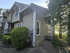 Building Photo - 2717 Seashore Cove