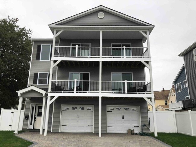 Foto del edificio - 104 N Rosewell Ave