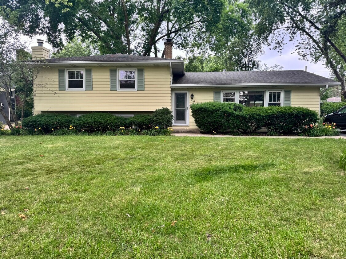 Primary Photo - 541 Cypress Dr