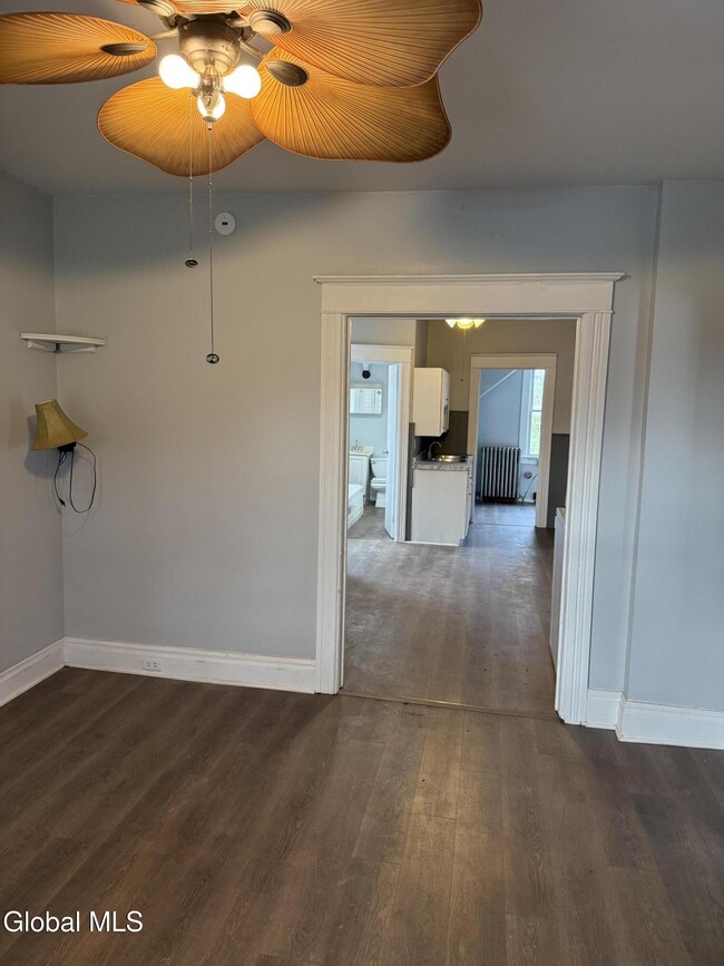 Building Photo - 8 Farrell St