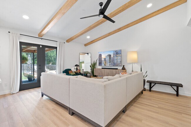 Foto del edificio - 1502 Thornridge Rd
