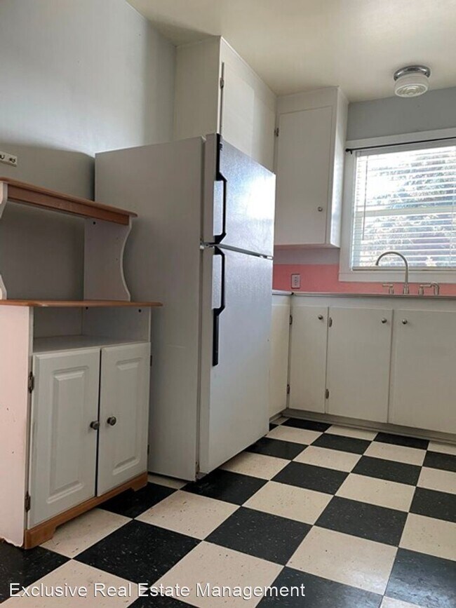 Building Photo - 2 br, 1 bath House - 533 Lytton Street