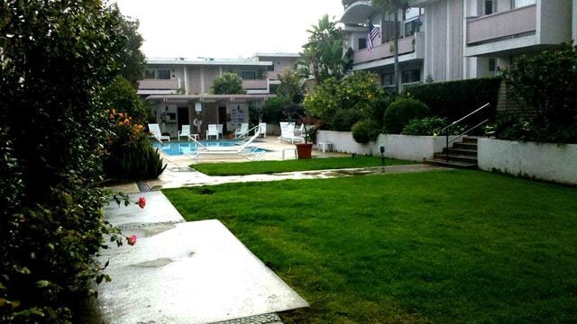 Complex pool and sundeck, rarely useded - 4764 La Villa Marina