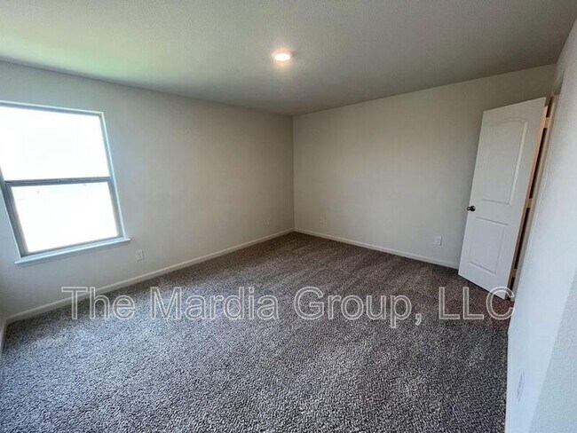Building Photo - 13820 Musselshell Dr