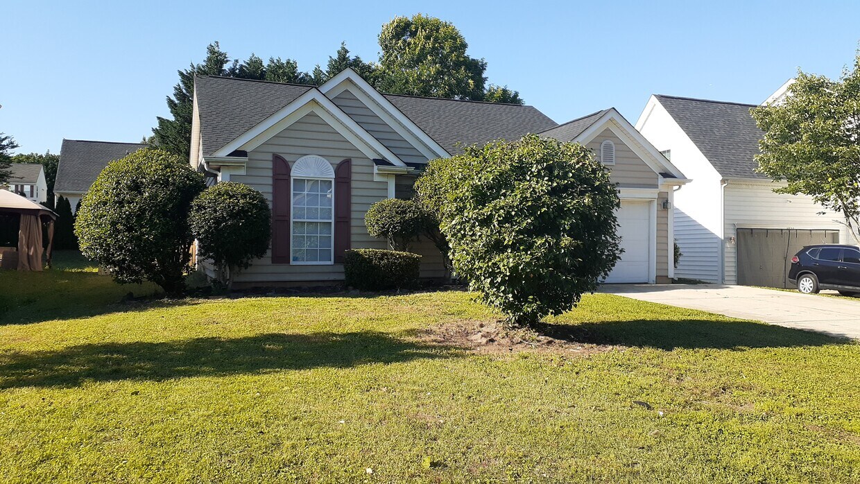 Primary Photo - 11619 Larix Dr
