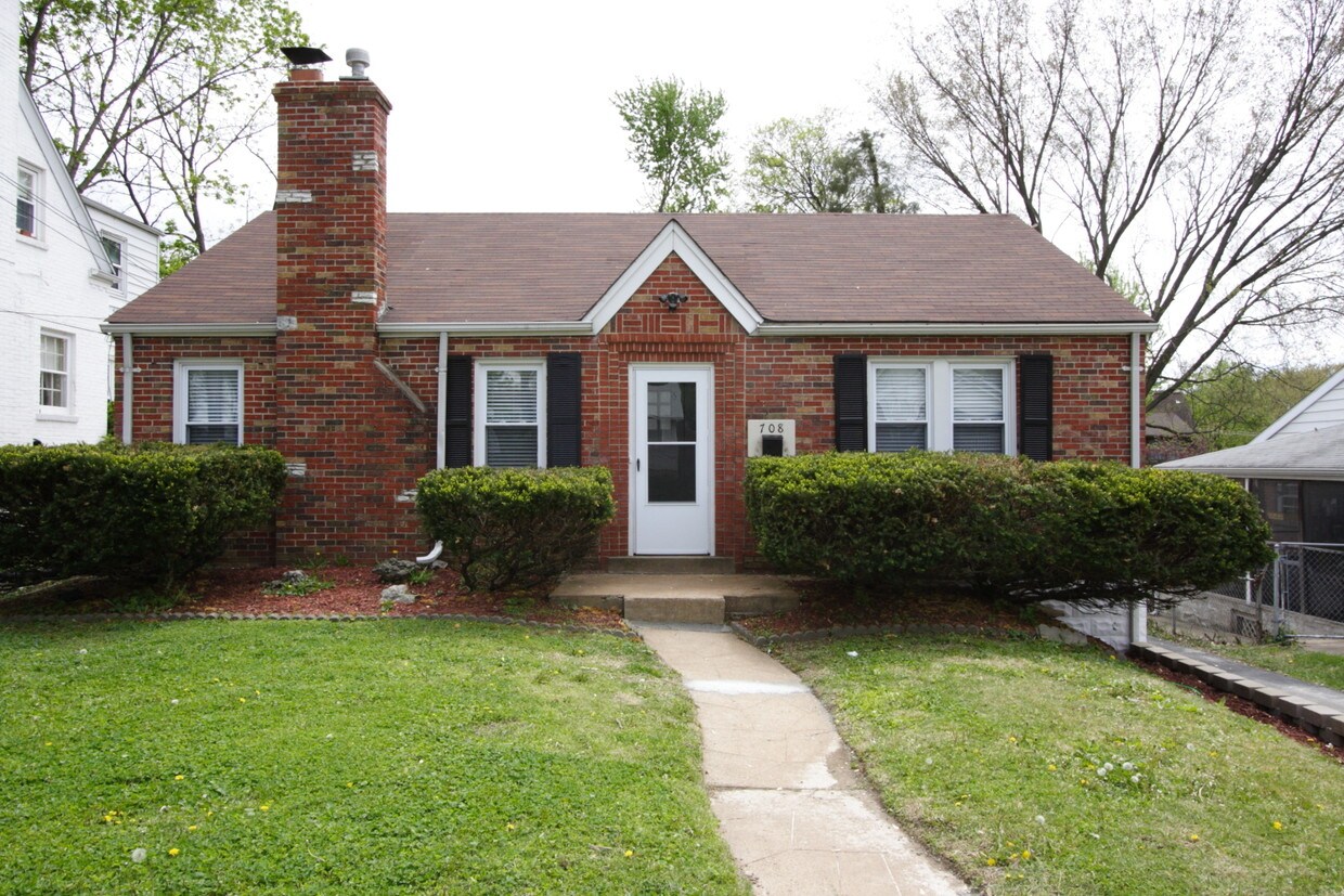 Primary Photo - 708 Forest Ave