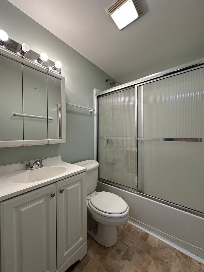 Foto del edificio - 3 Bedroom / 1 bathroom house