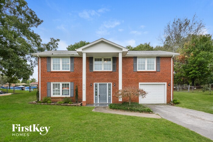 Foto principal - 516 Helton Dr