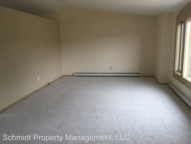 Building Photo - 9350 Haggerty Ln