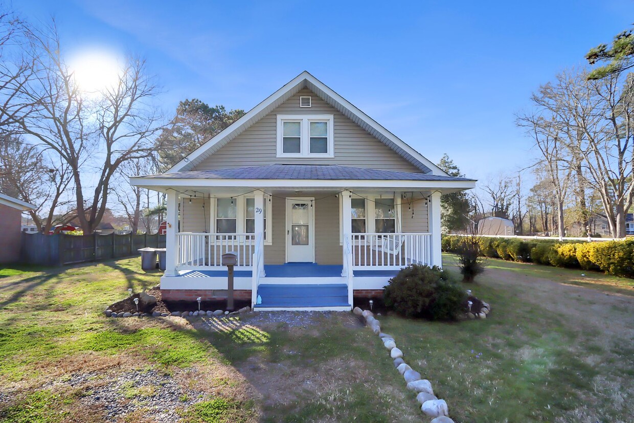 Primary Photo - 29 Beach Rd Hampton VA 23664