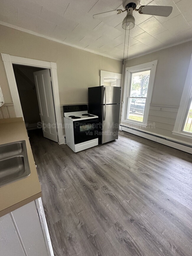 Building Photo - 73 Mt Pleasant Ave