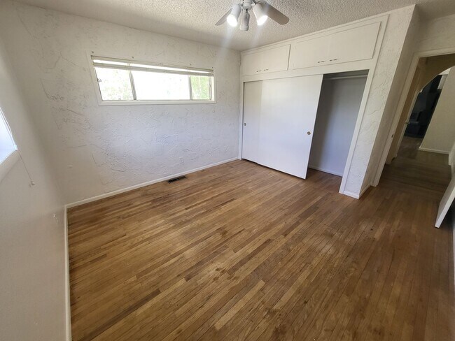 Foto del edificio - 3602 Green Acre Dr