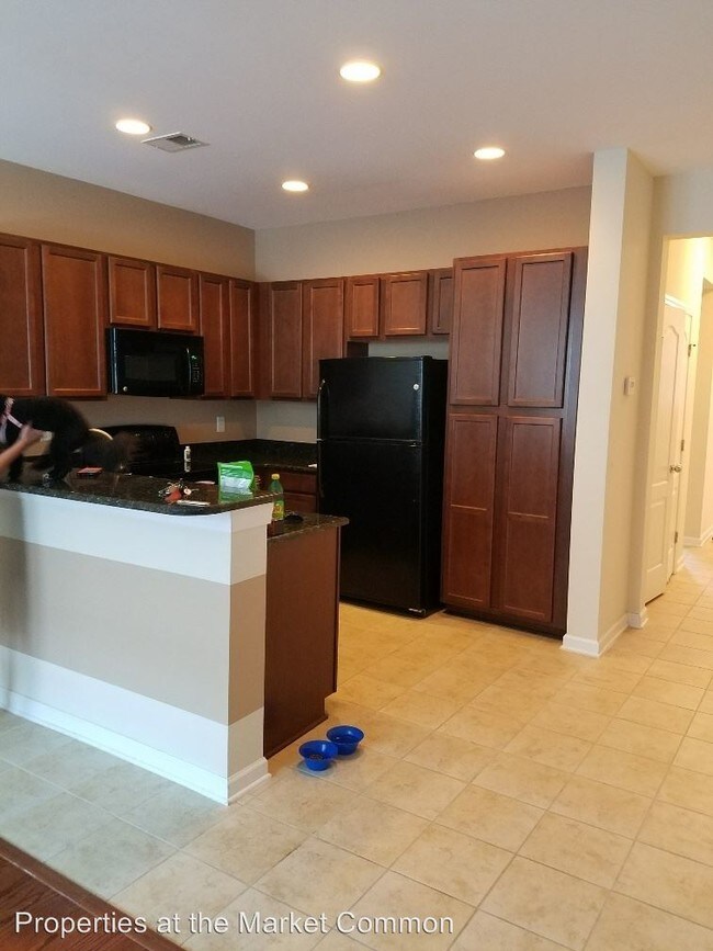 Foto del edificio - 1745 Culbertson Ave