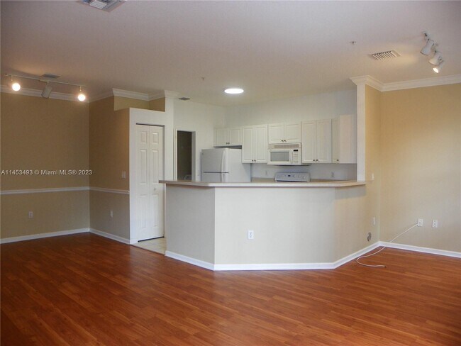 Building Photo - 4508 SW 160th Ave