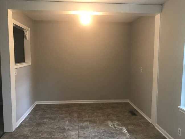 Building Photo - Pet Friendly Home For Rent Near Dover Cros...